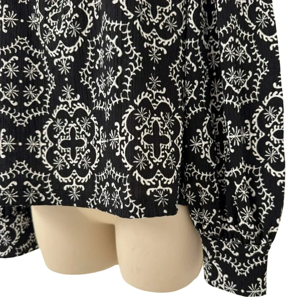 Ann Taylor Loft Black White Print Puff Long Sleeve Lightweight Top Shirt sz M